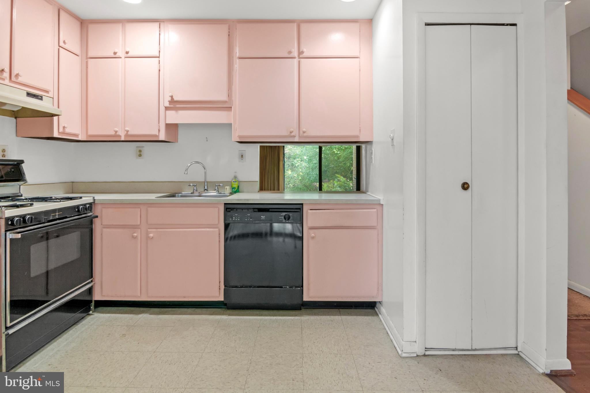 3 WATERBIRD COURT 3
