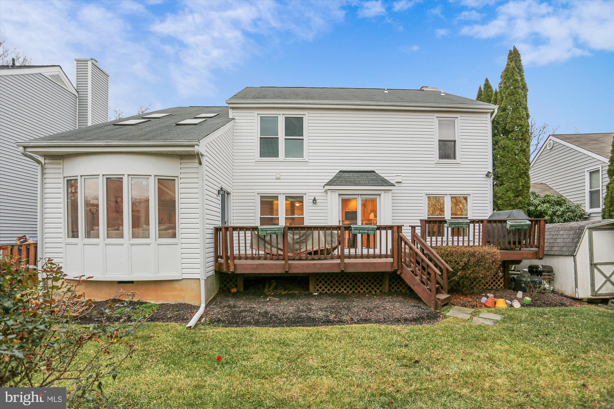 WILLIAMSBURG VILLAGE - Residential