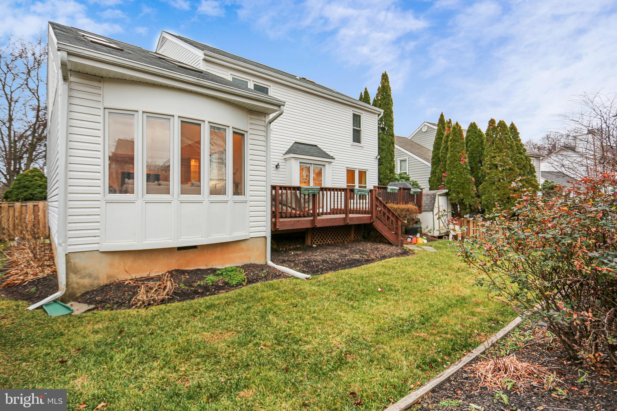 WILLIAMSBURG VILLAGE - Residential