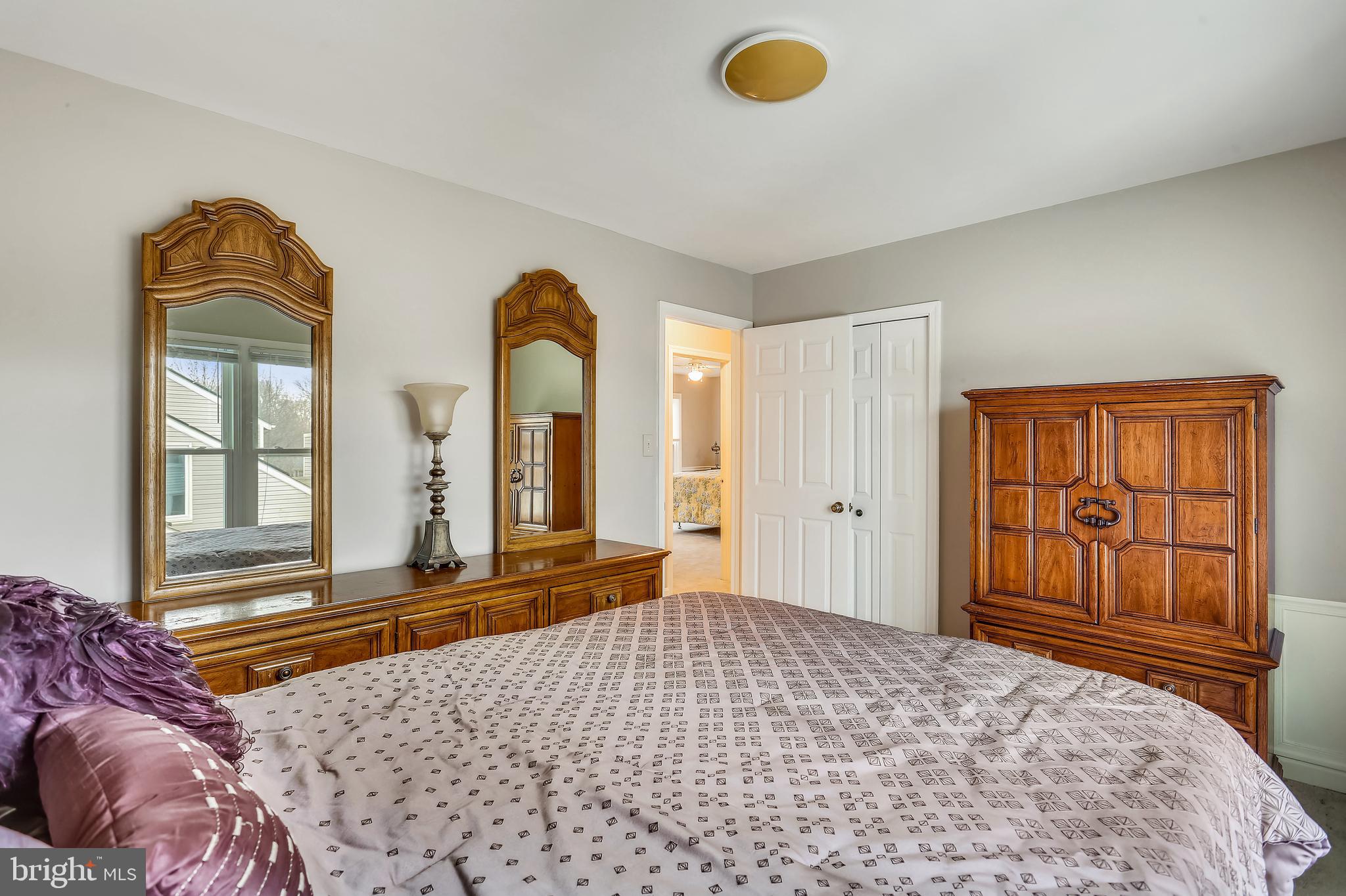 WILLIAMSBURG VILLAGE - Residential