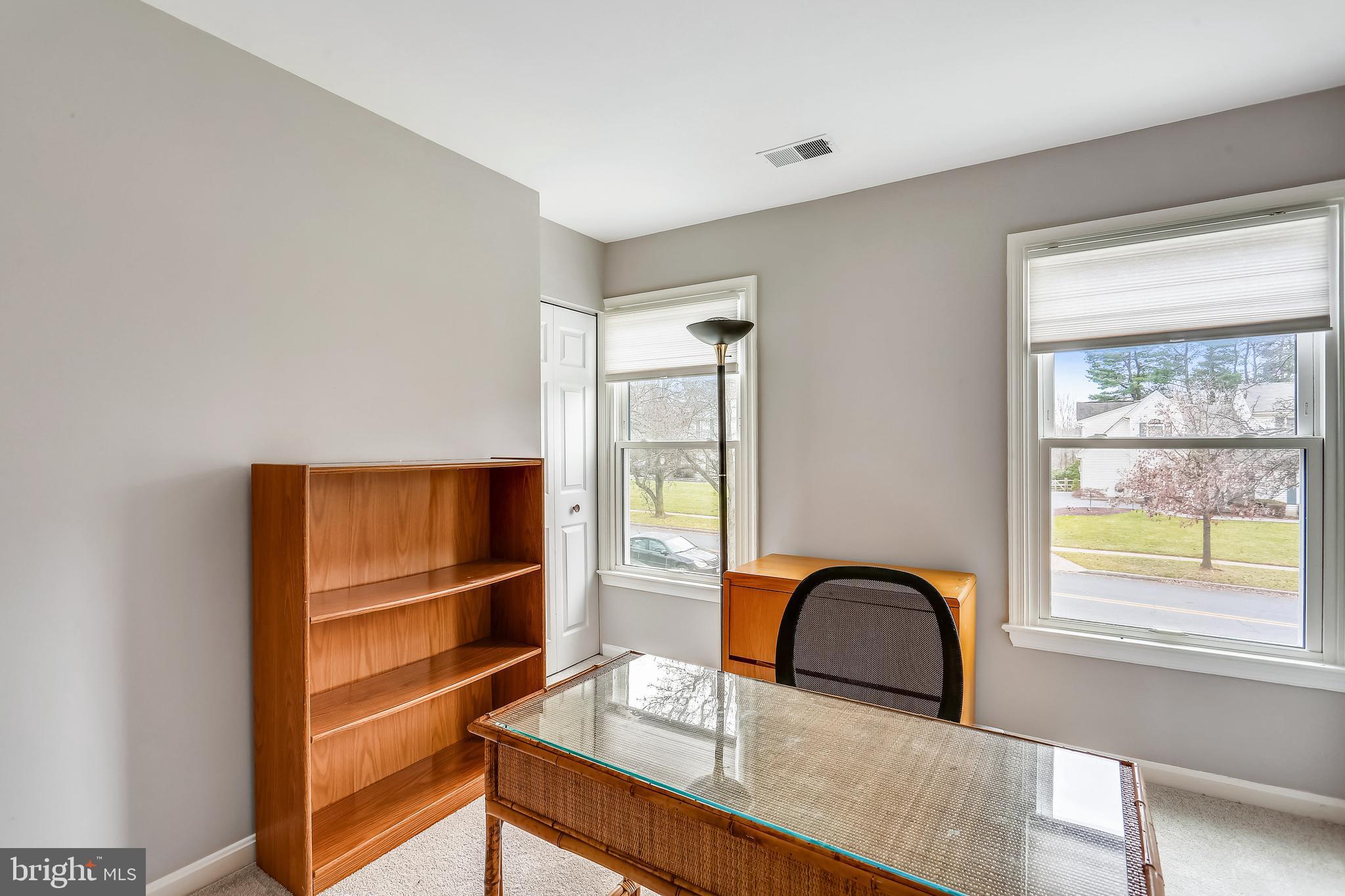 WILLIAMSBURG VILLAGE - Residential