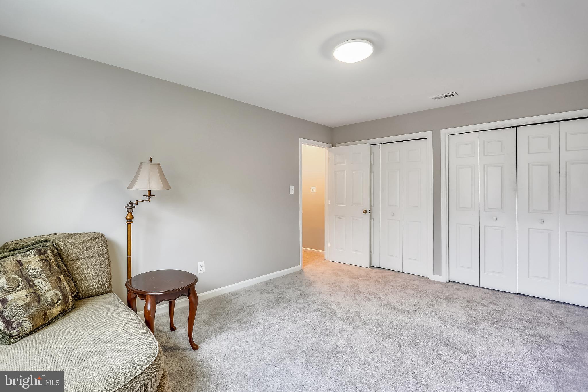 WILLIAMSBURG VILLAGE - Residential