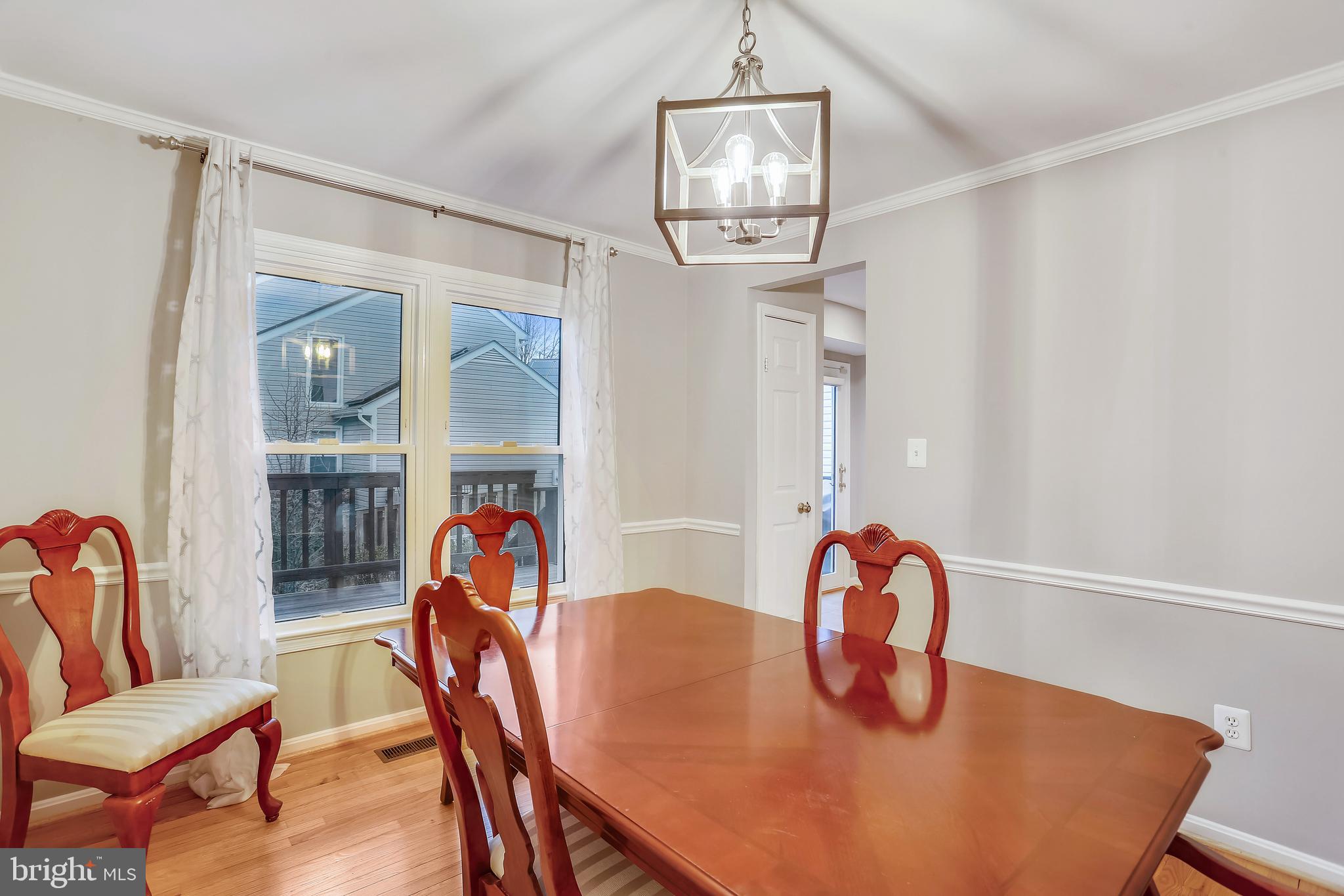 WILLIAMSBURG VILLAGE - Residential