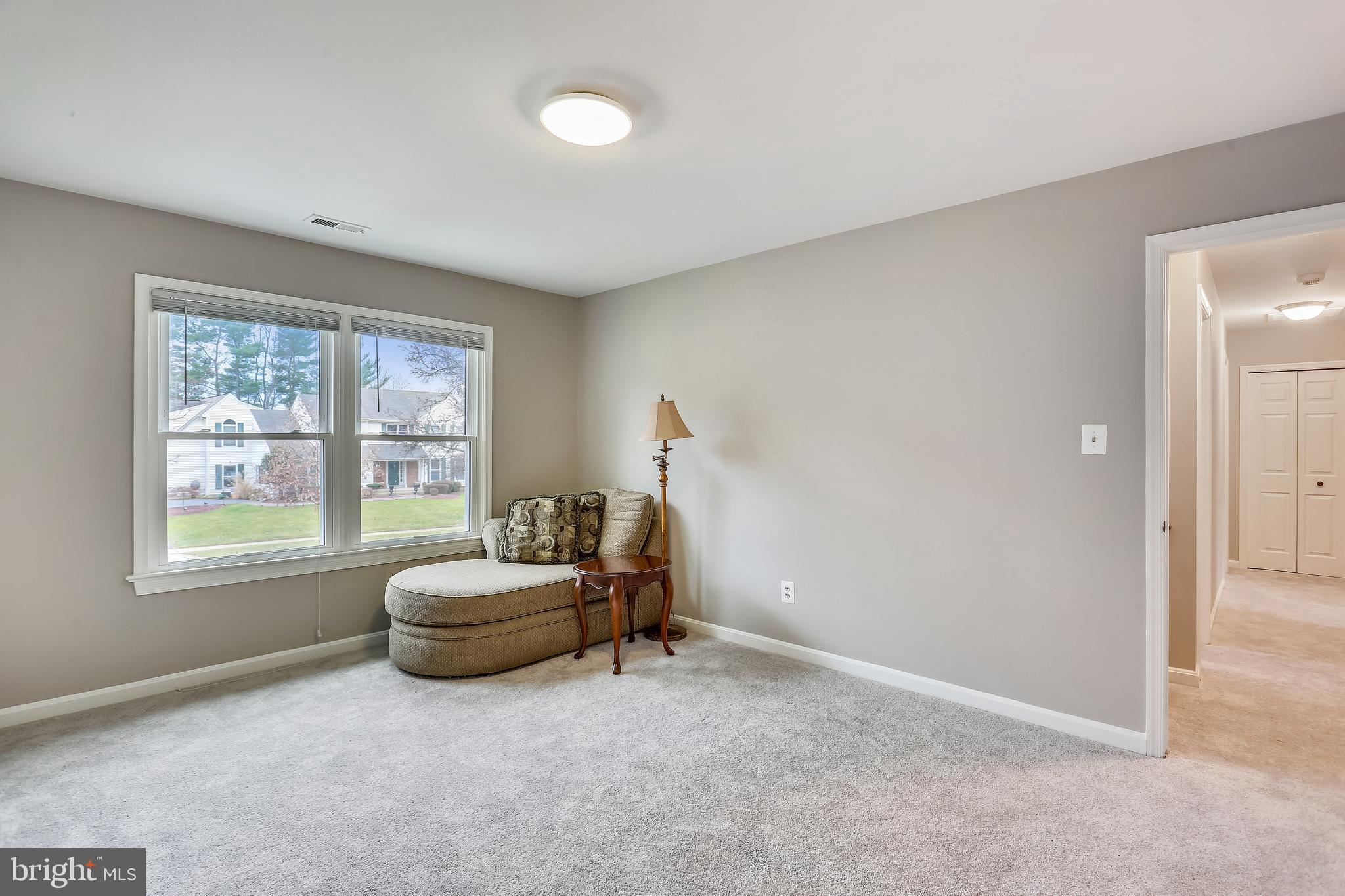 WILLIAMSBURG VILLAGE - Residential