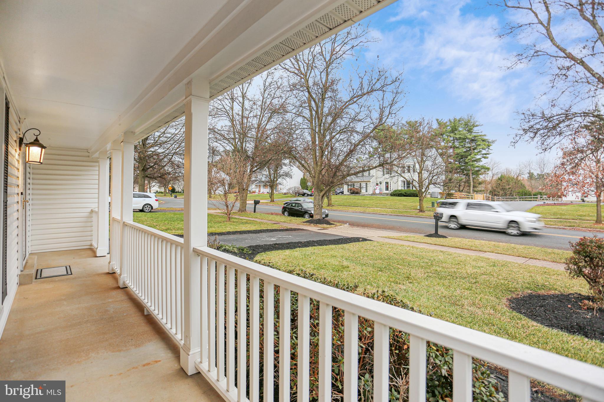 WILLIAMSBURG VILLAGE - Residential