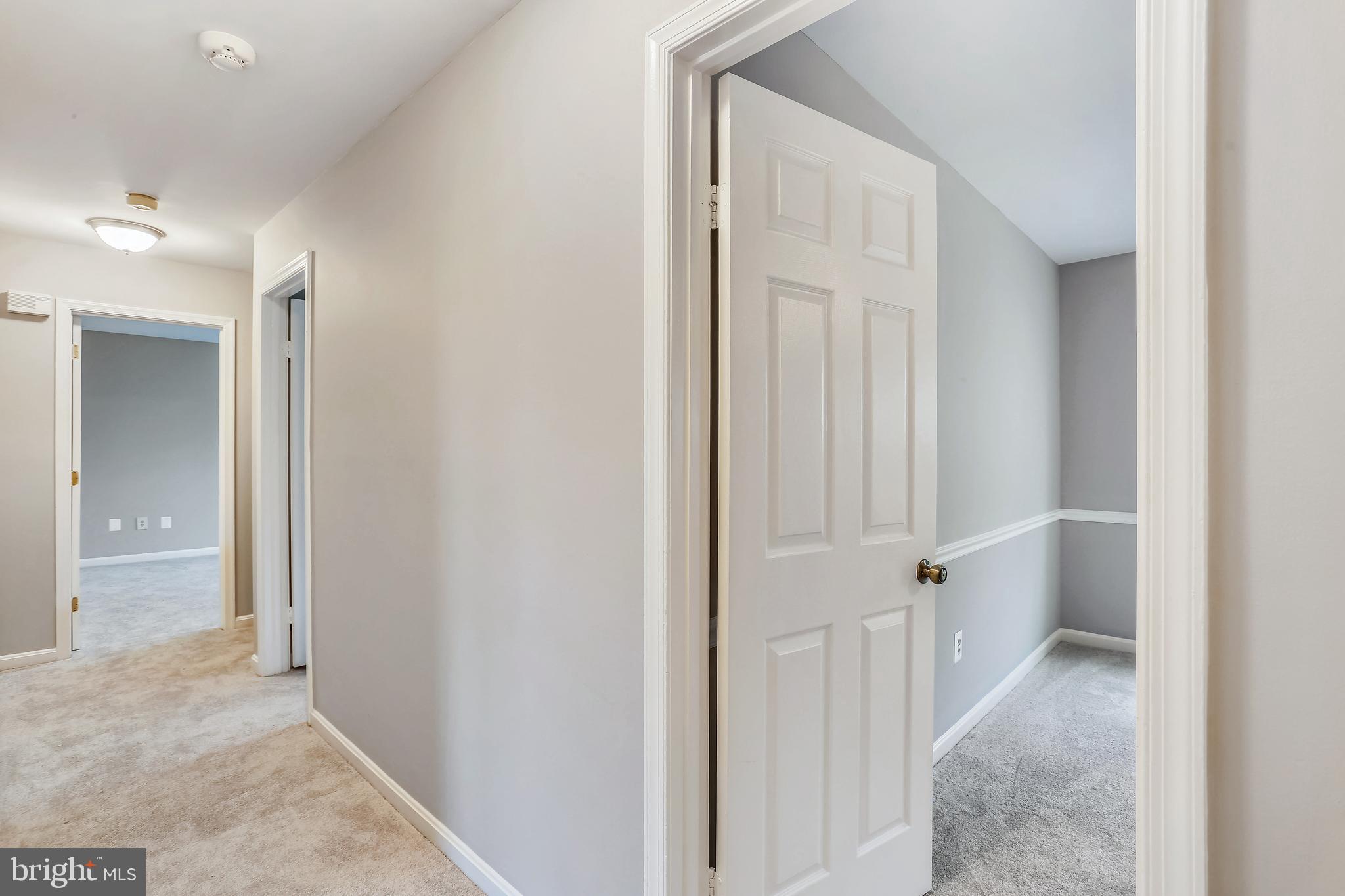 WILLIAMSBURG VILLAGE - Residential