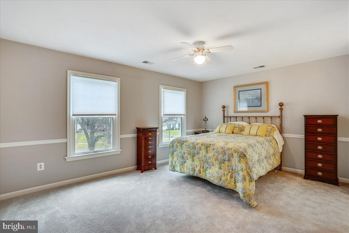 WILLIAMSBURG VILLAGE - Residential