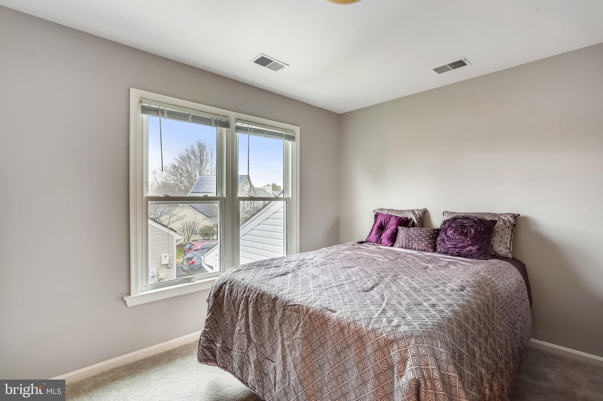 WILLIAMSBURG VILLAGE - Residential