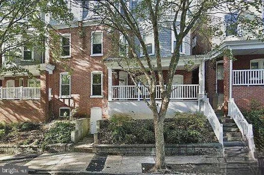 Welcome to one of the most convenient locations in the City of Wilmington...steps from the Brandywine River and Zoo, walking distance to the Wilmington Hospital, across the street from open space and a playground, on the corner of Park Drive and it's scenic hiking and driving route, and with a great view of the City skyline.  This first -floor unit has a shared front porch and a private back porch.  Two  bedroom/one bath apartment with hardwood and tile floors, an exceptionally large kitchen with granite countertops, and sunny spaces throughout.   NO PETS.  Owner pays for water, sewer, trash.  Tenant handles other utilities.  Lawn and garden care included.