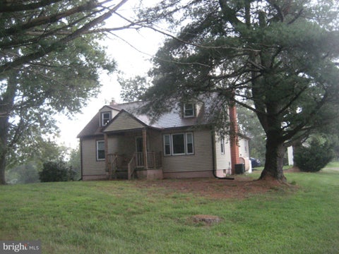 Homes For Sale - 11515 Hume Road<br/> Fauquier County, HUME, VA 22639