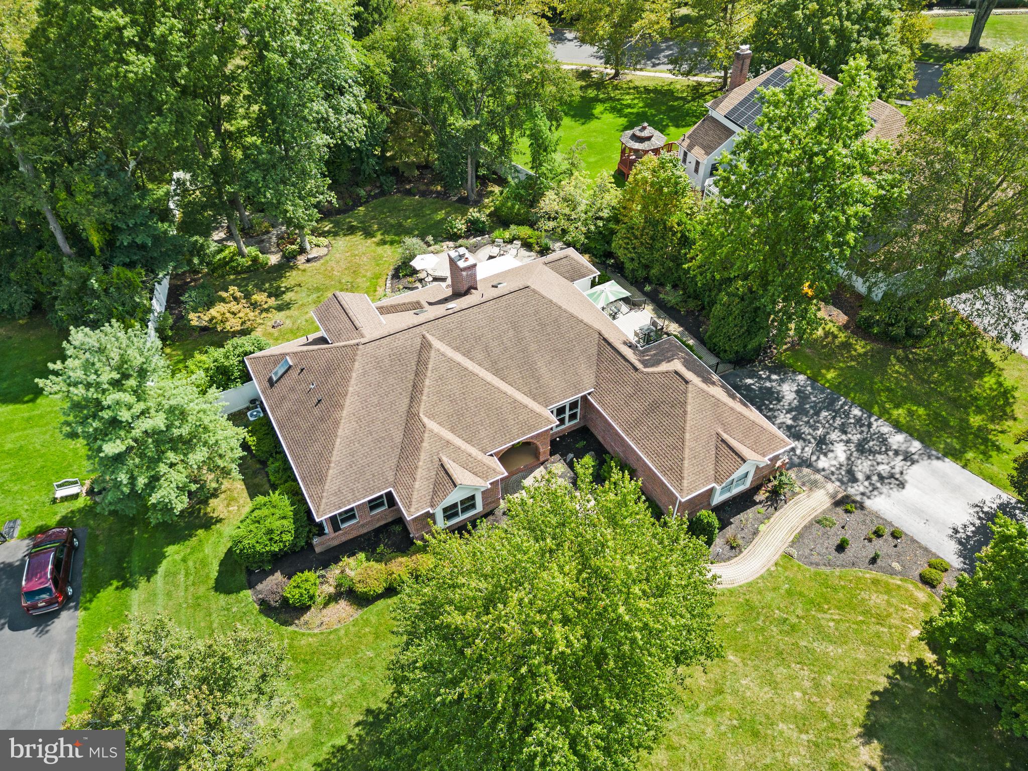 4 HEDGE ROW