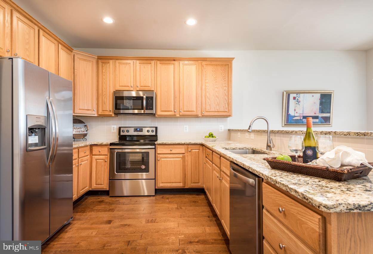 DOMINION VALLEY COUNTRY CLUB - Residential