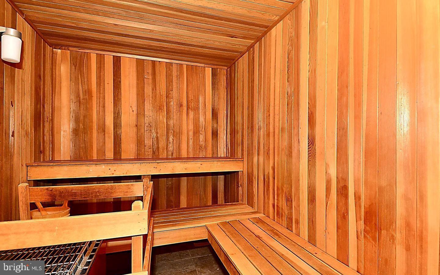 DOMINION VALLEY COUNTRY CLUB - Residential