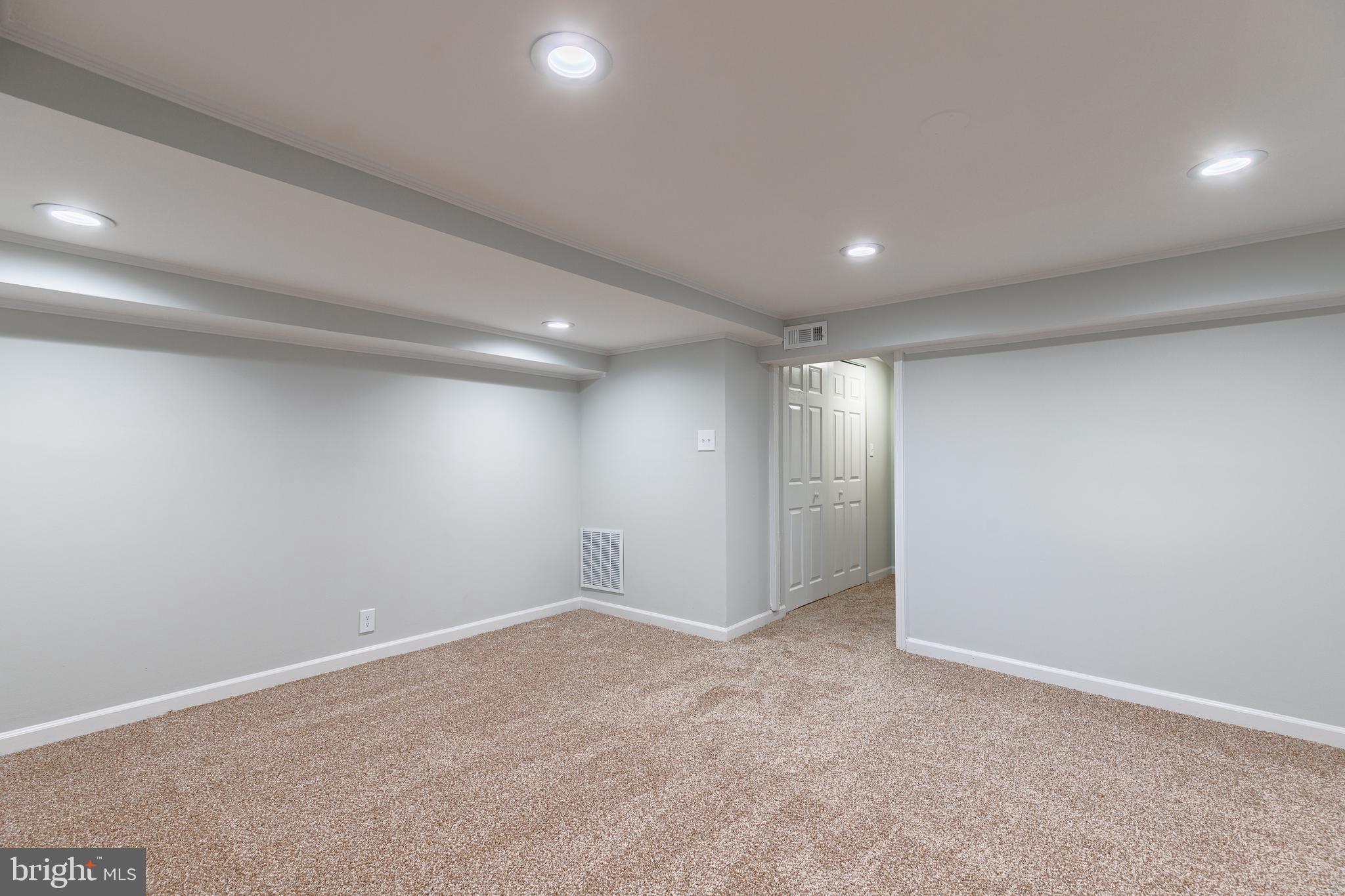 BROOKLYN - Residential