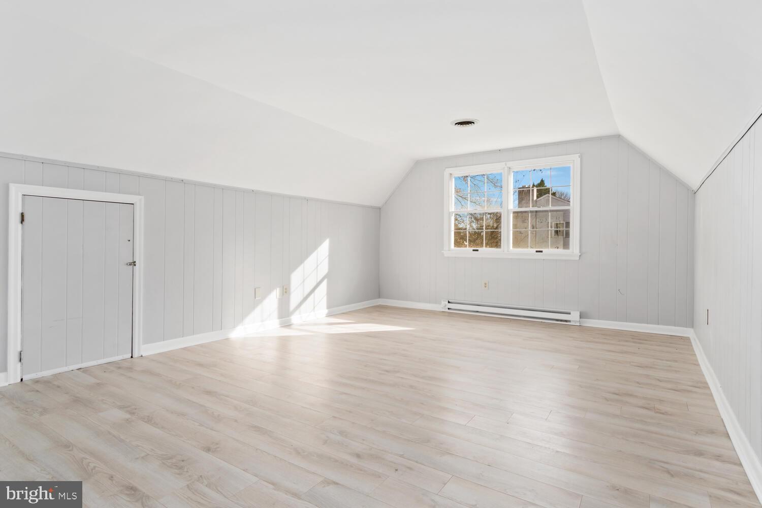 SHOREWOOD ESTATES - Residential