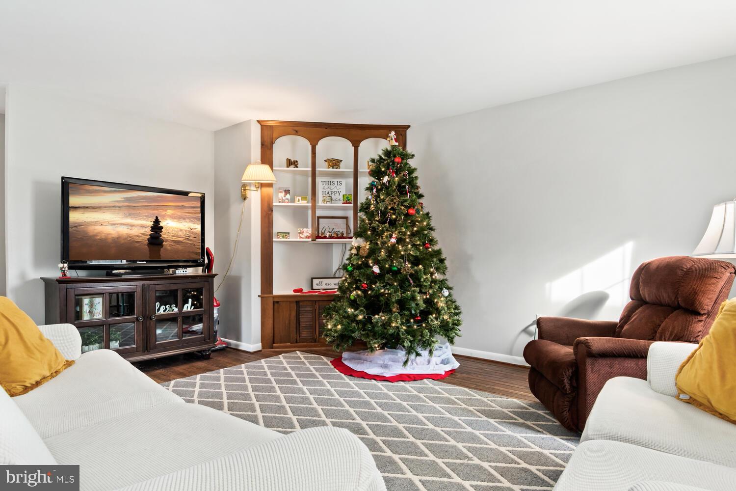 SHOREWOOD ESTATES - Residential