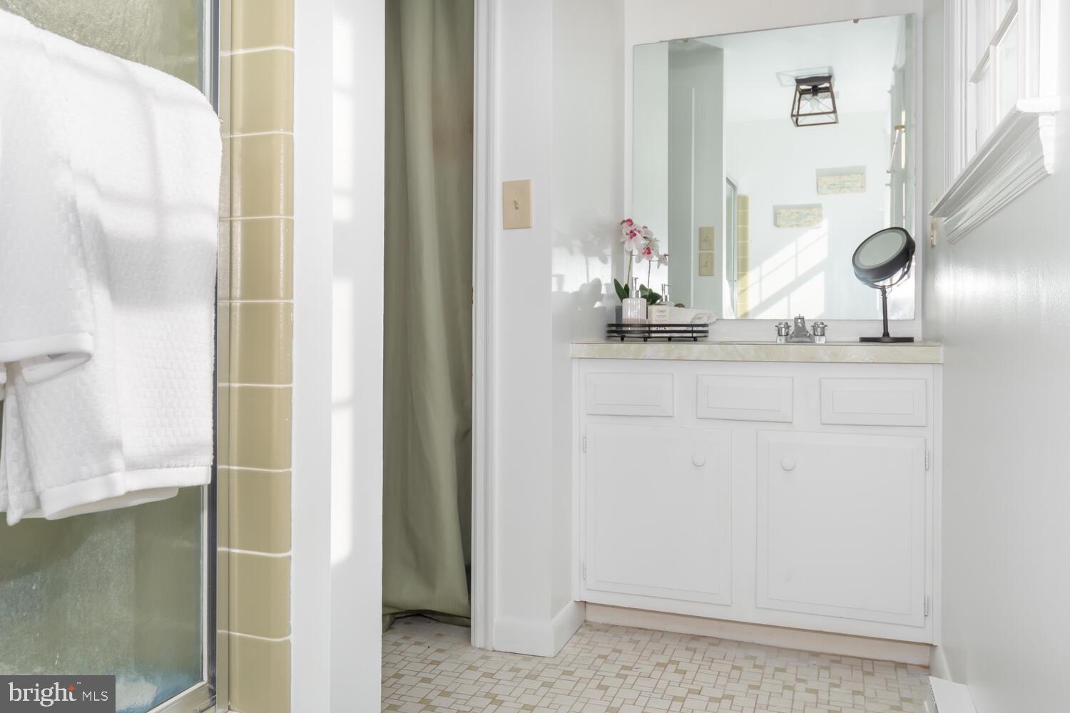 SHOREWOOD ESTATES - Residential