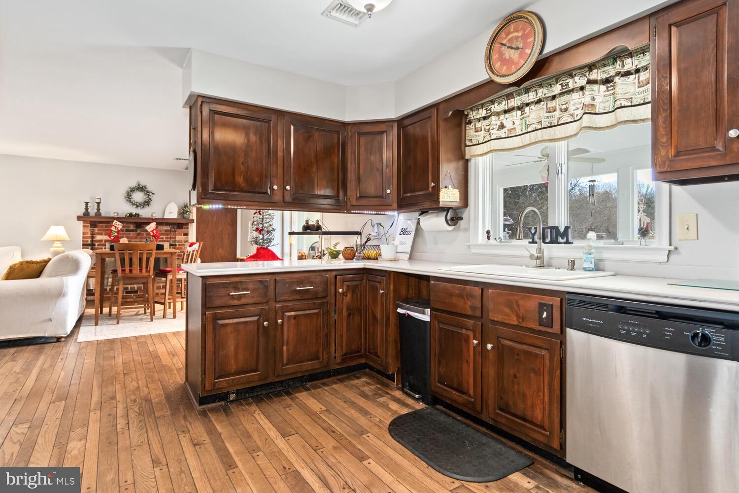 SHOREWOOD ESTATES - Residential