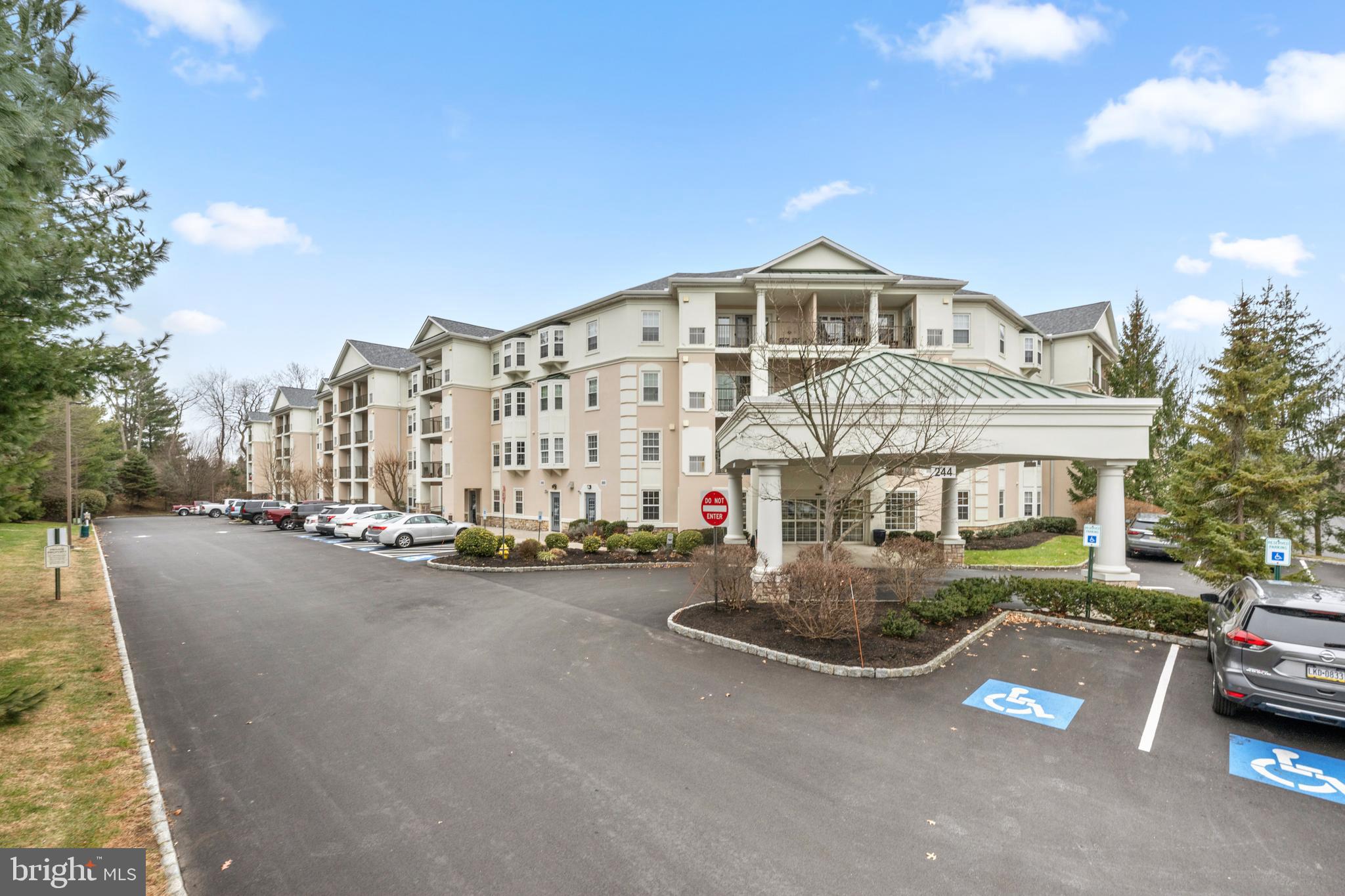 WINDSOR AT GLEN MI - Residential