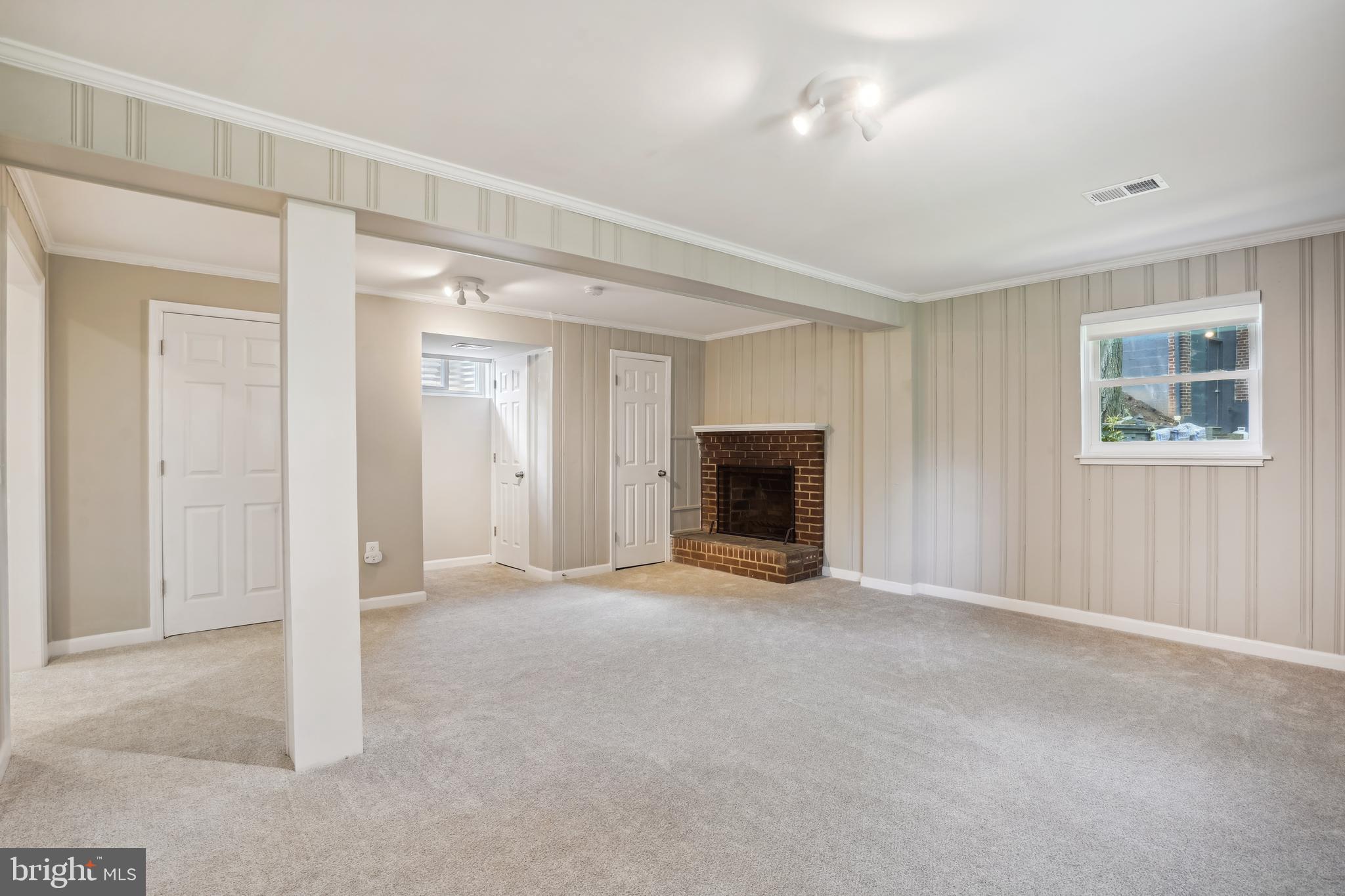 BRANDON VILLAGE - Residential Lease