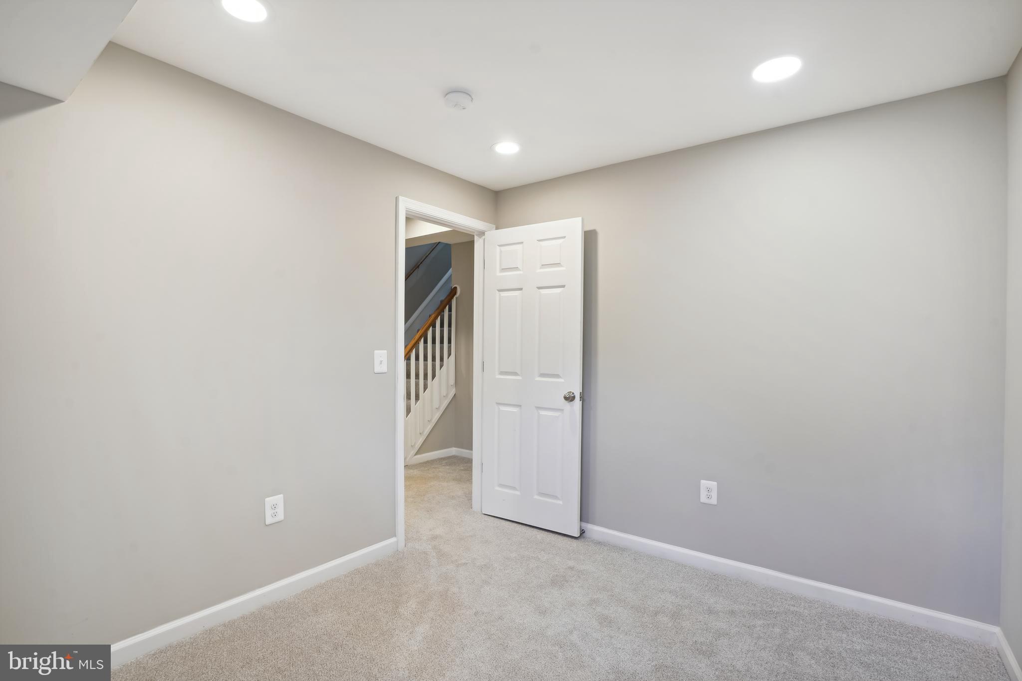 BRANDON VILLAGE - Residential Lease