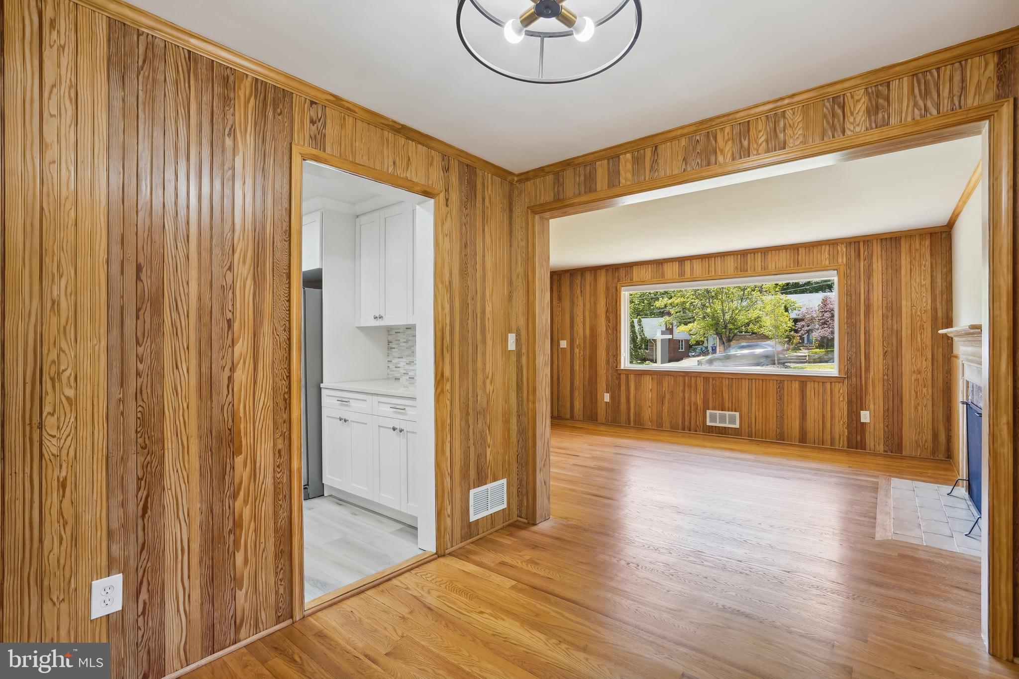 BRANDON VILLAGE - Residential Lease