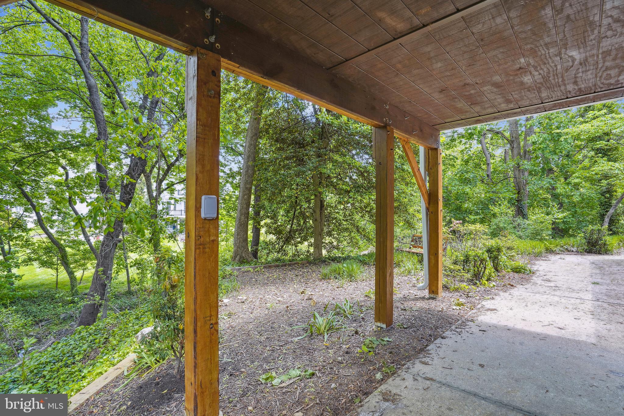 BRANDON VILLAGE - Residential Lease