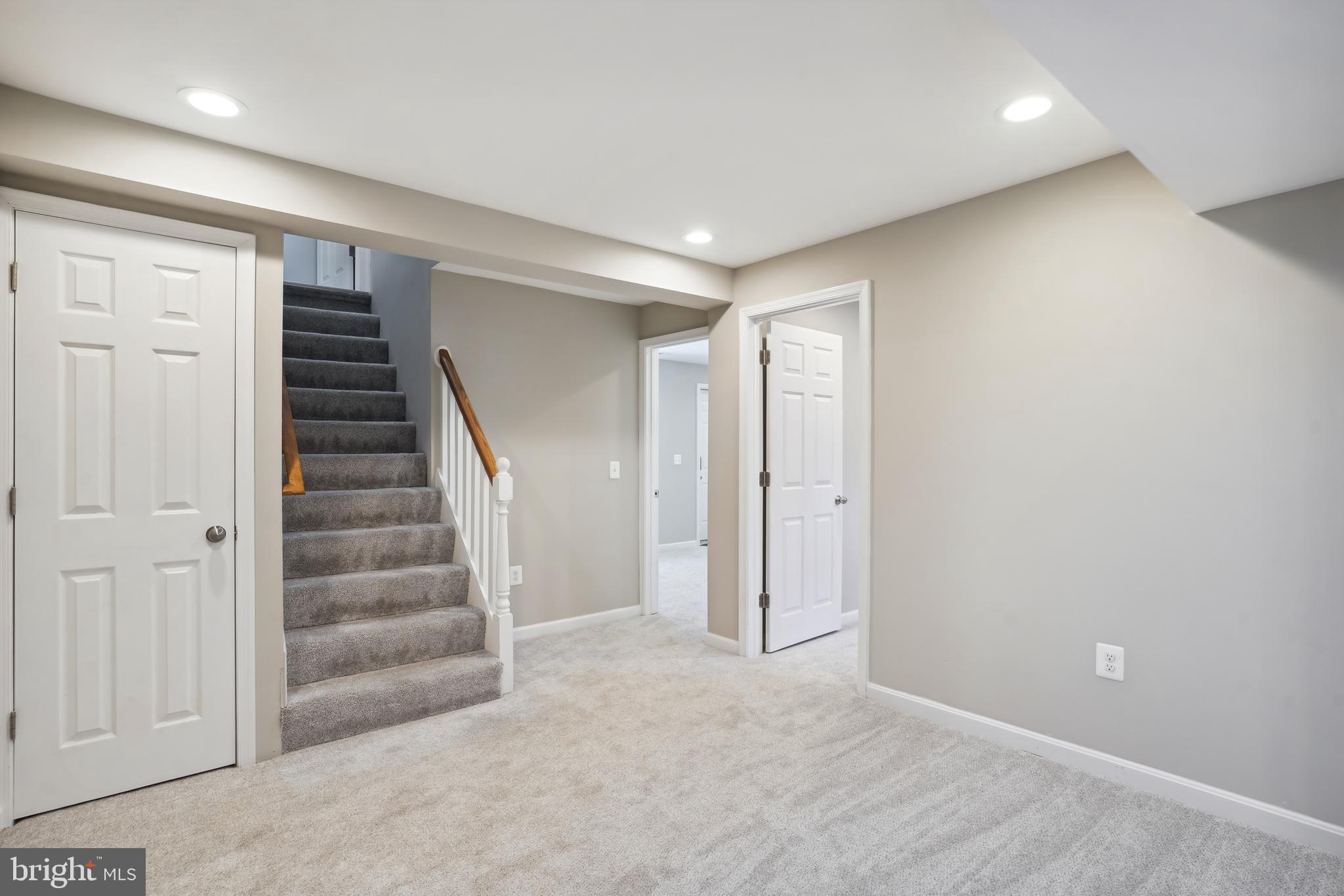 BRANDON VILLAGE - Residential Lease