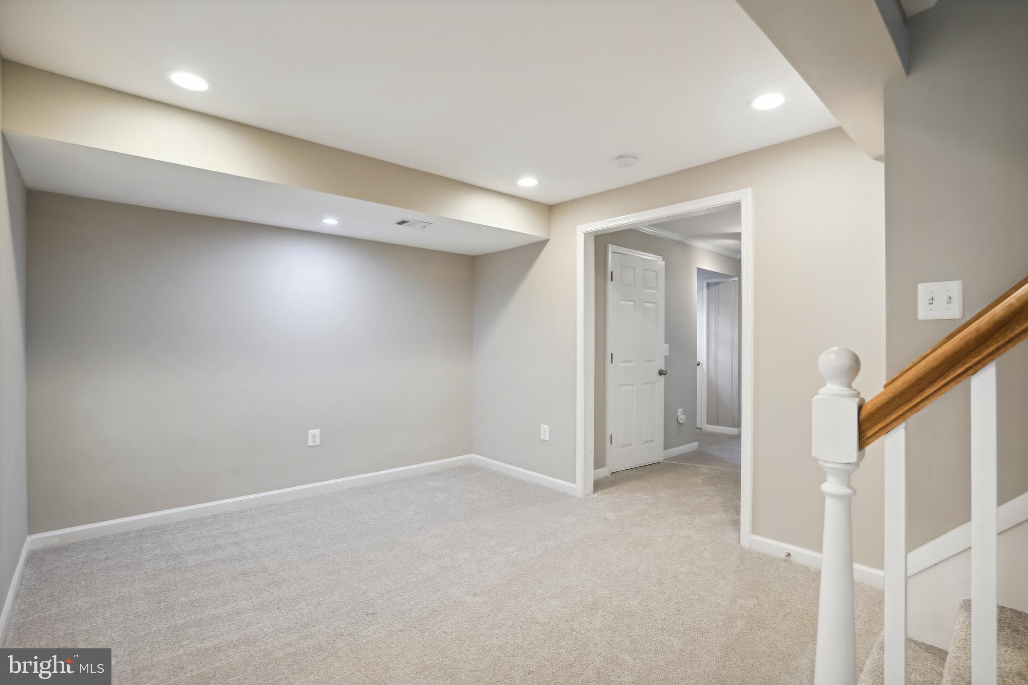 BRANDON VILLAGE - Residential Lease