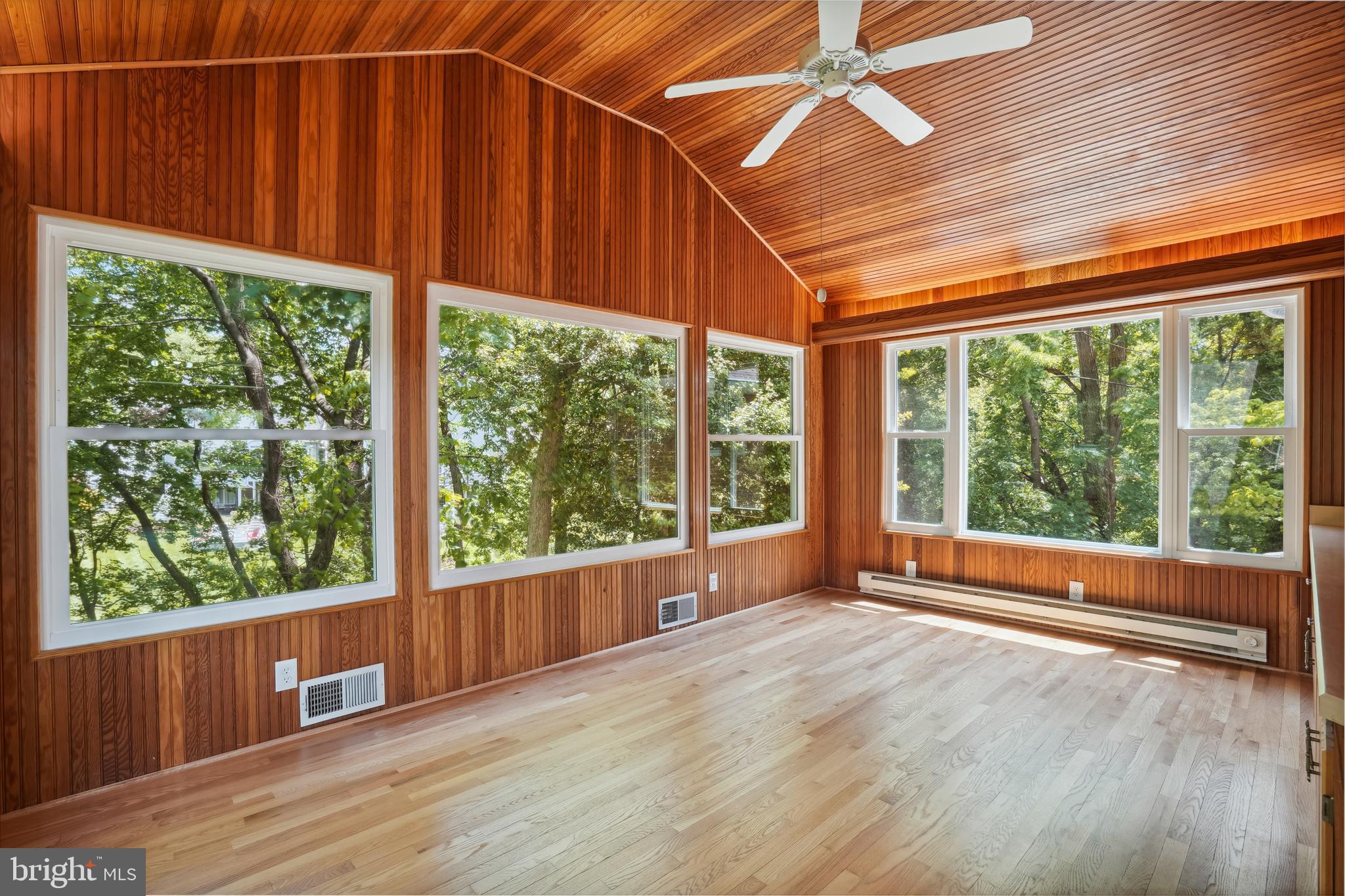 BRANDON VILLAGE - Residential Lease