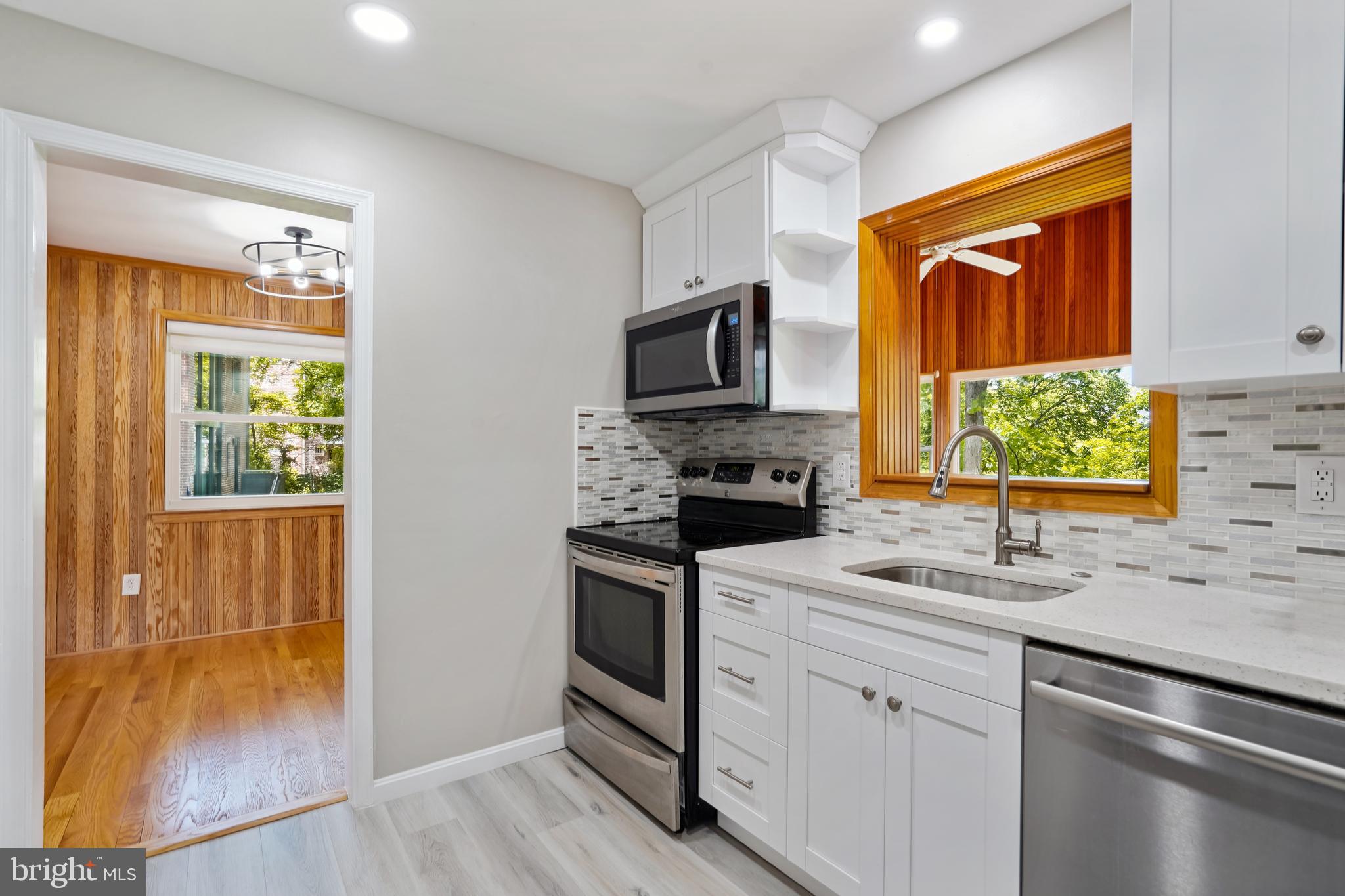 BRANDON VILLAGE - Residential Lease