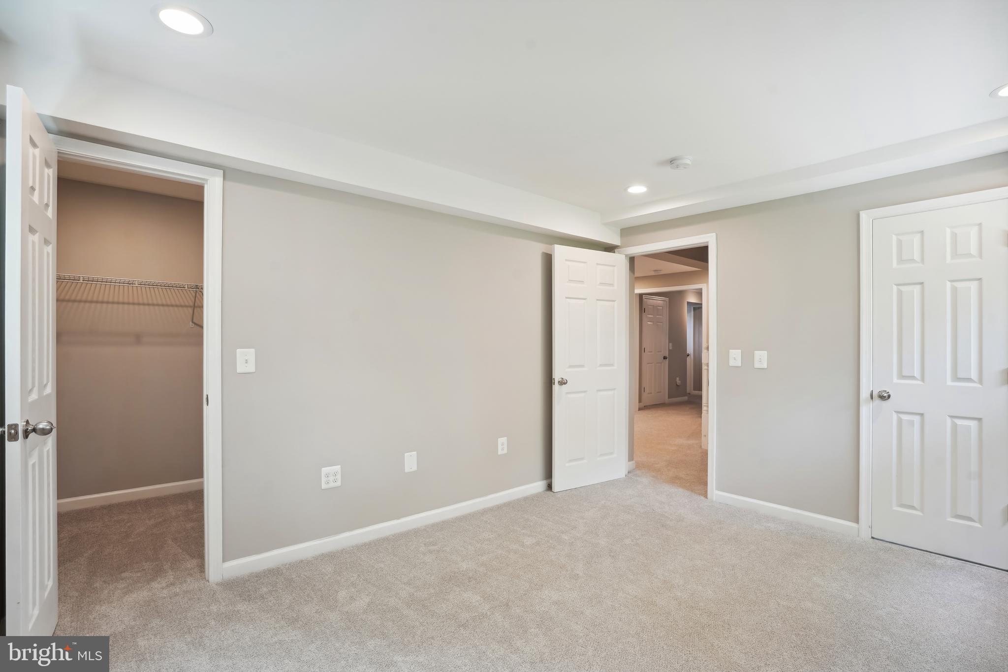 BRANDON VILLAGE - Residential Lease