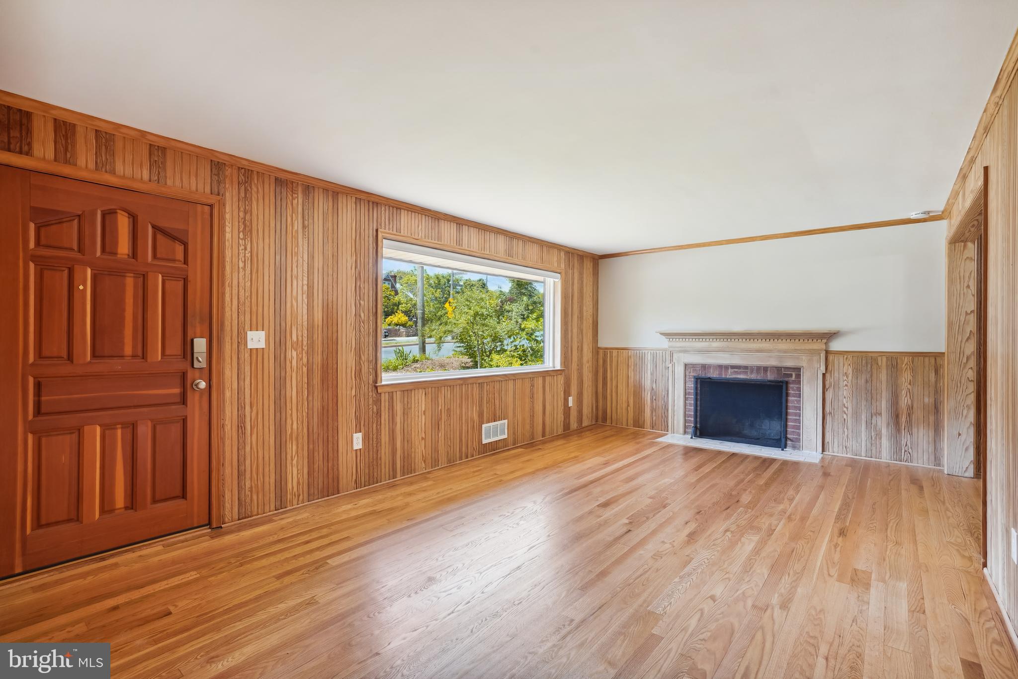 BRANDON VILLAGE - Residential Lease