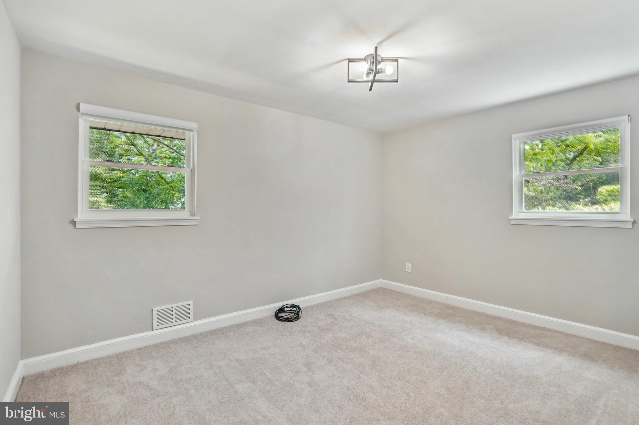 BRANDON VILLAGE - Residential Lease