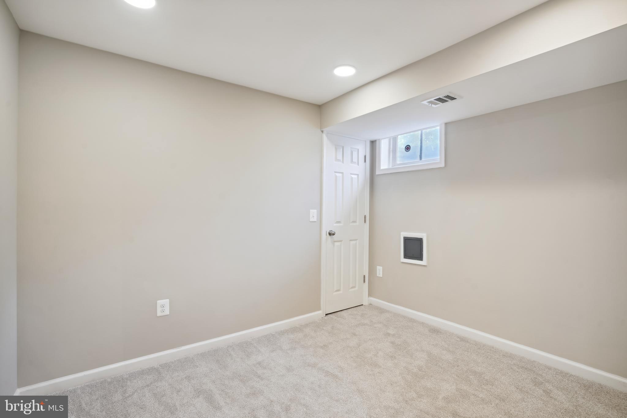 BRANDON VILLAGE - Residential Lease