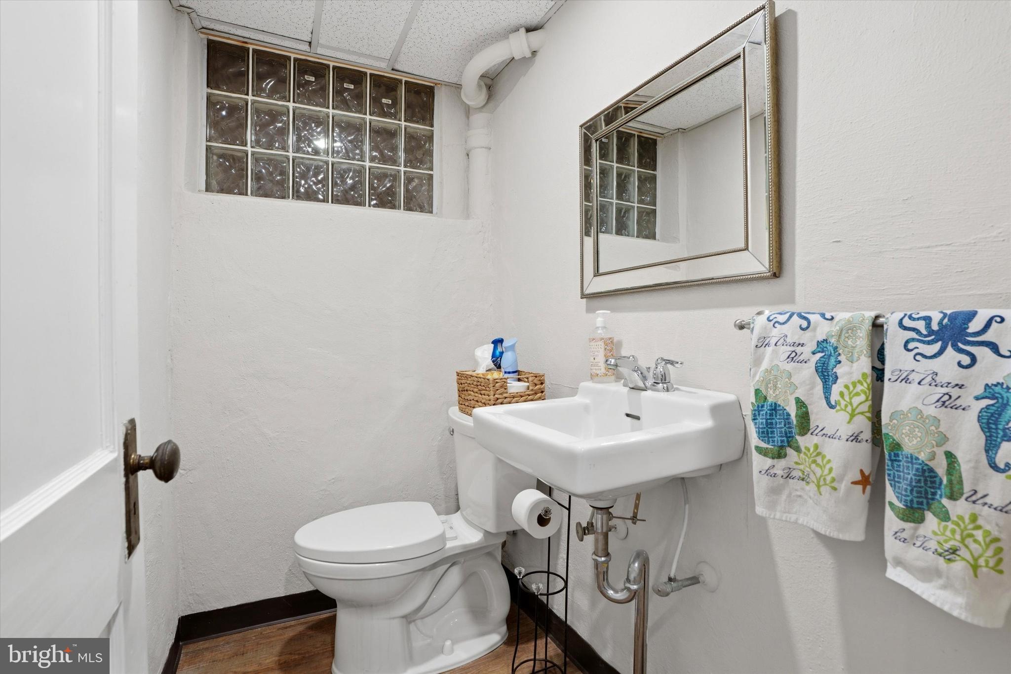 WYNNEWOOD PLAZA - Residential