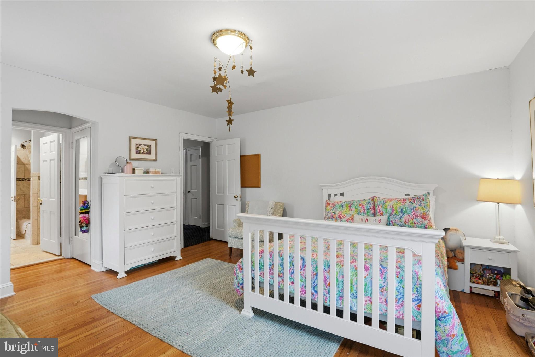 WYNNEWOOD PLAZA - Residential