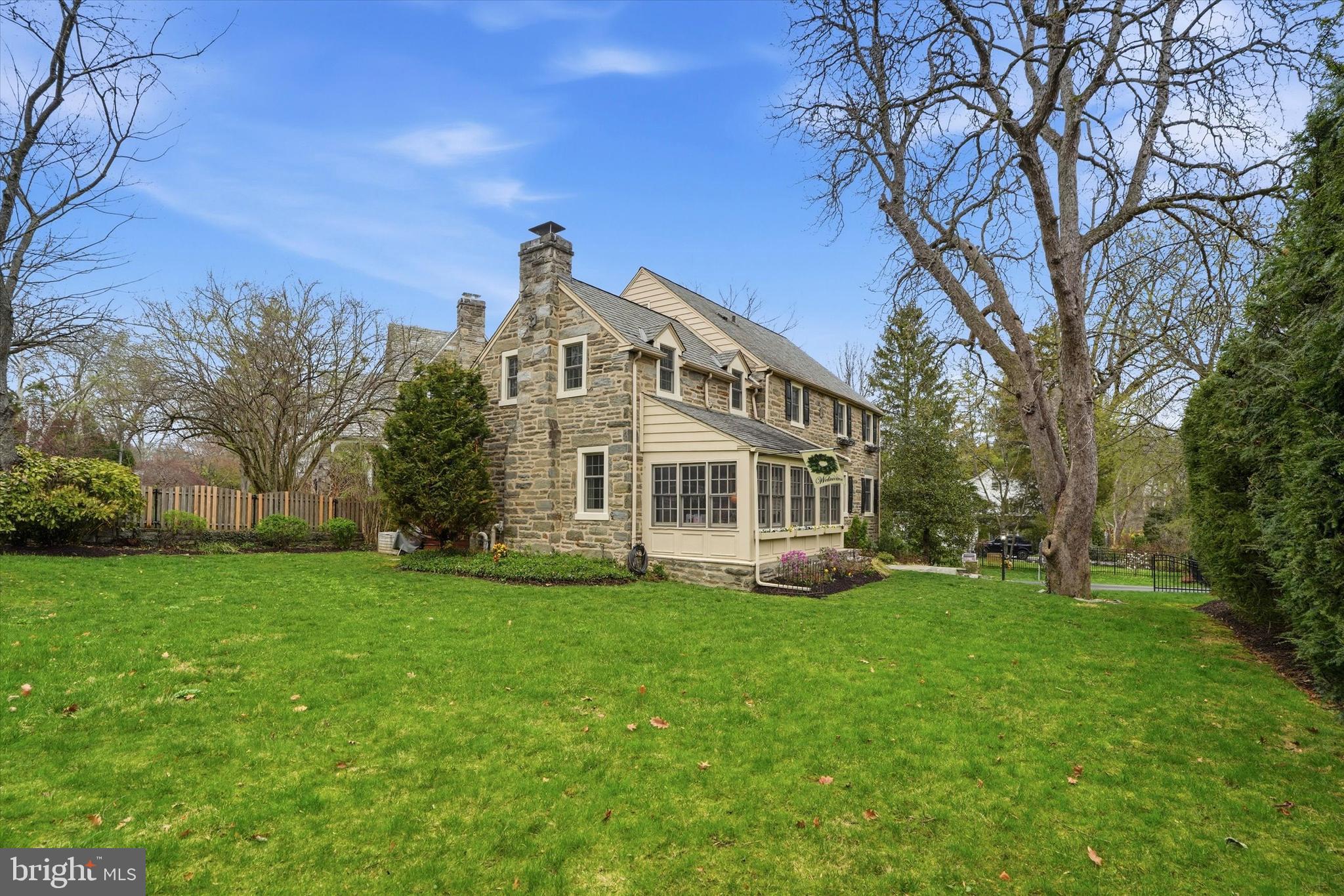 WYNNEWOOD PLAZA - Residential