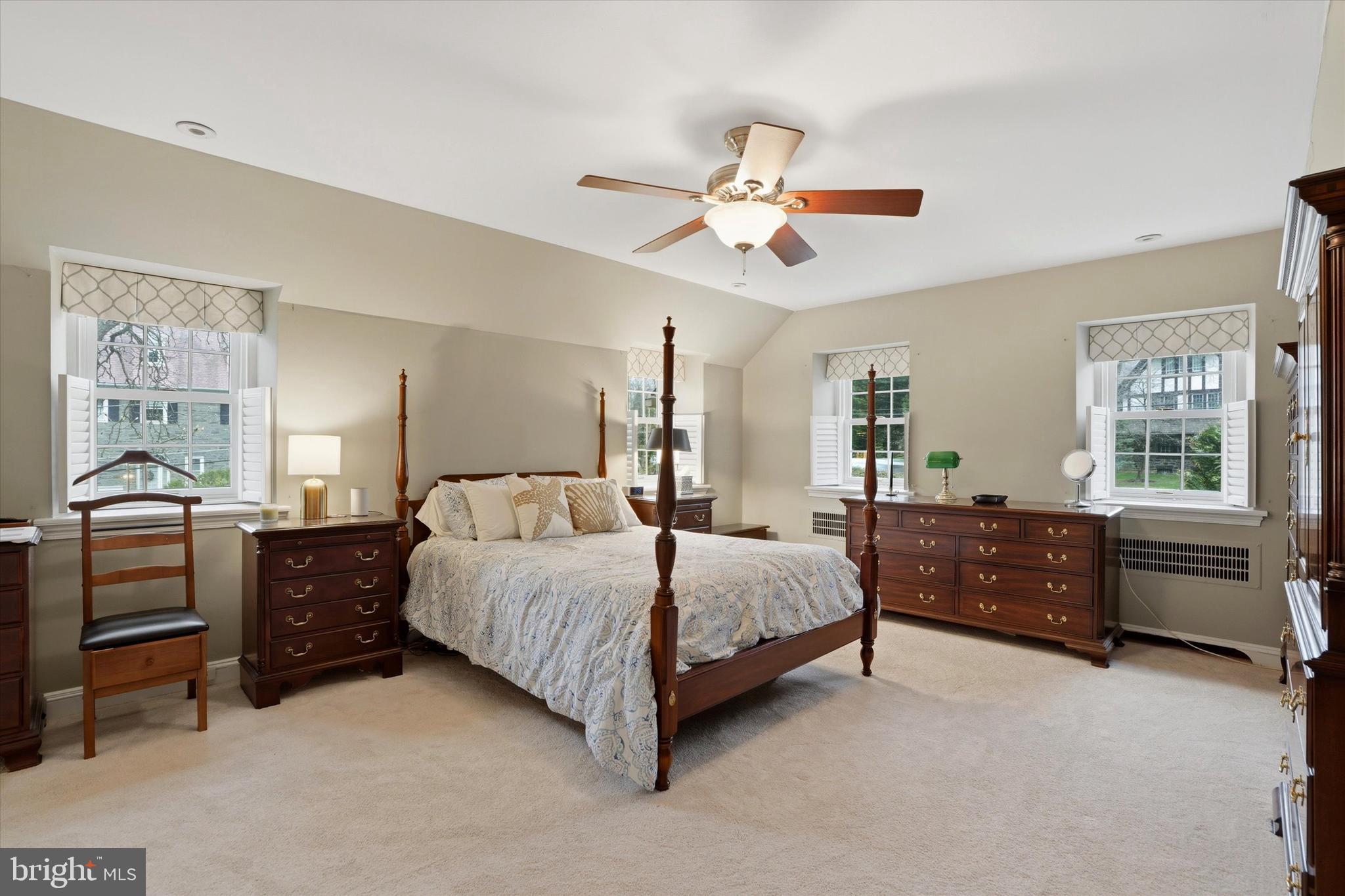 WYNNEWOOD PLAZA - Residential