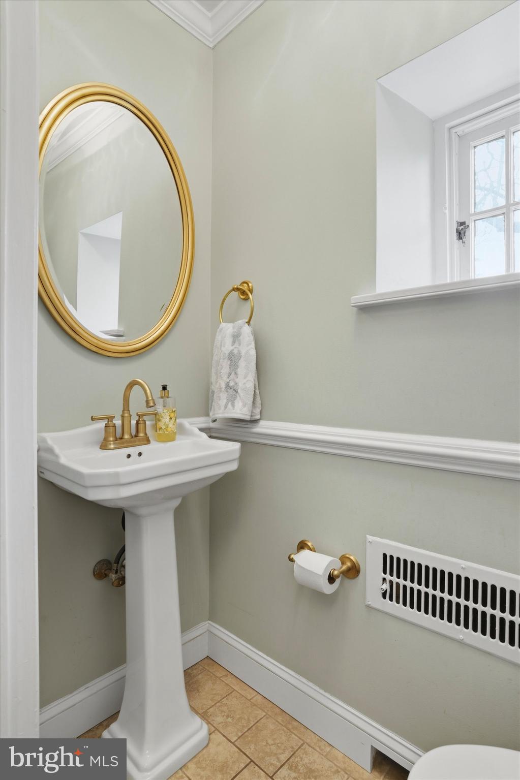 WYNNEWOOD PLAZA - Residential