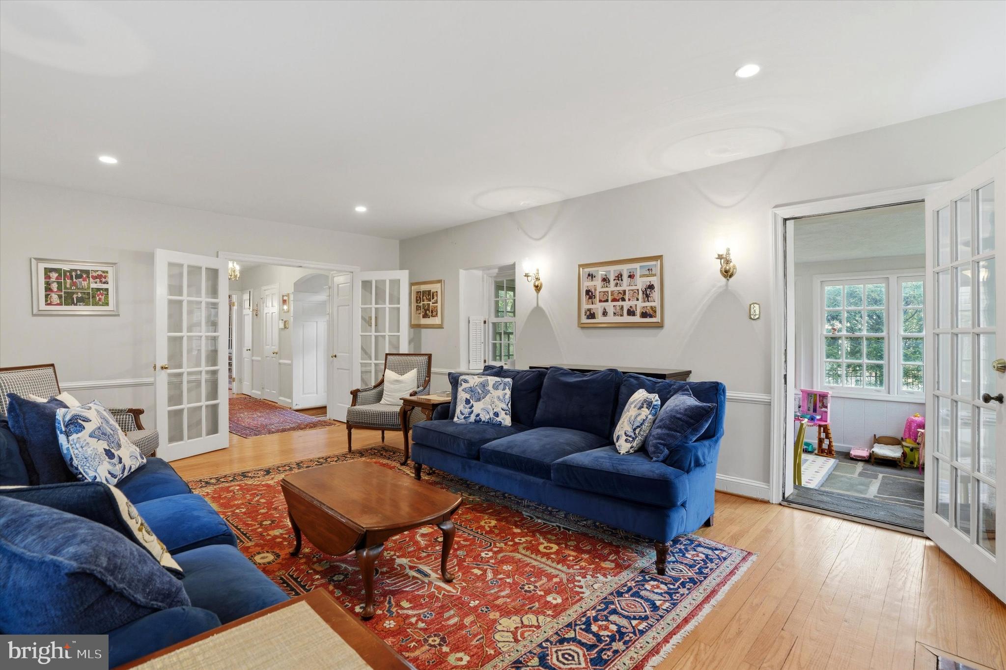 WYNNEWOOD PLAZA - Residential