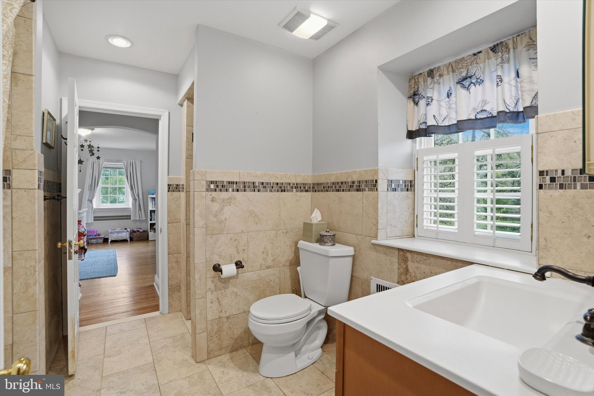 WYNNEWOOD PLAZA - Residential