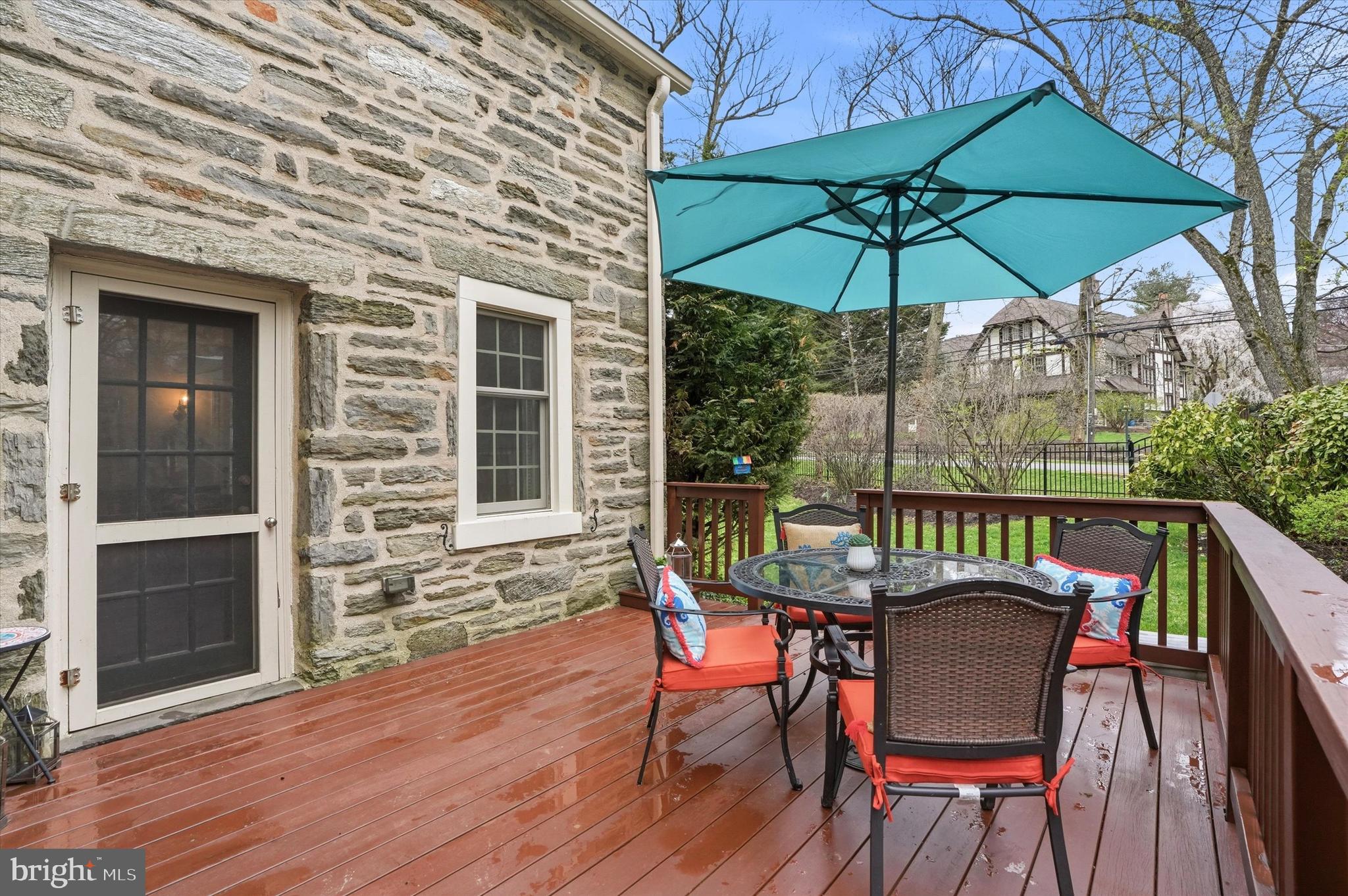 WYNNEWOOD PLAZA - Residential