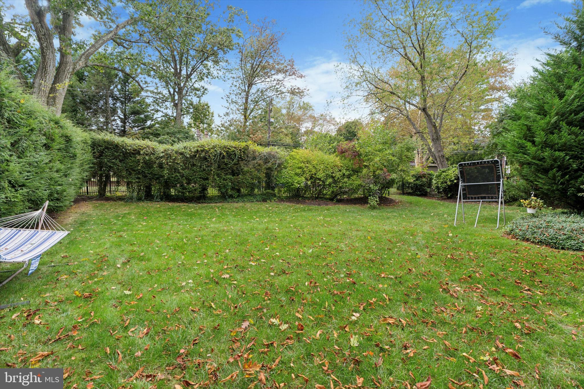 WYNNEWOOD PLAZA - Residential