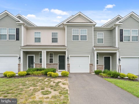 Townhouse For Sale - 110 Sickler Court<br/> SICKLERVILLE, NJ 08081