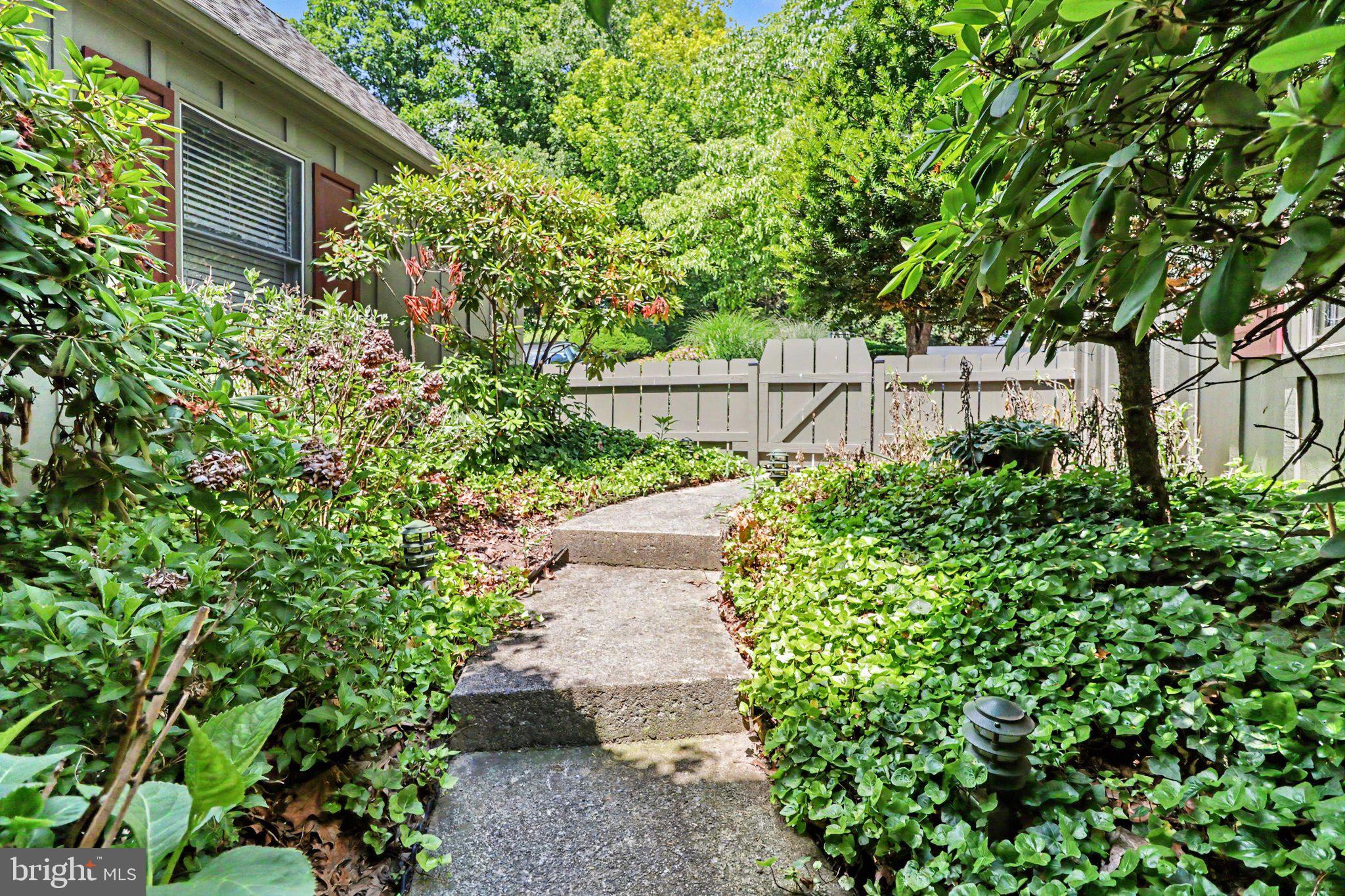 1207 GALWAY COURT