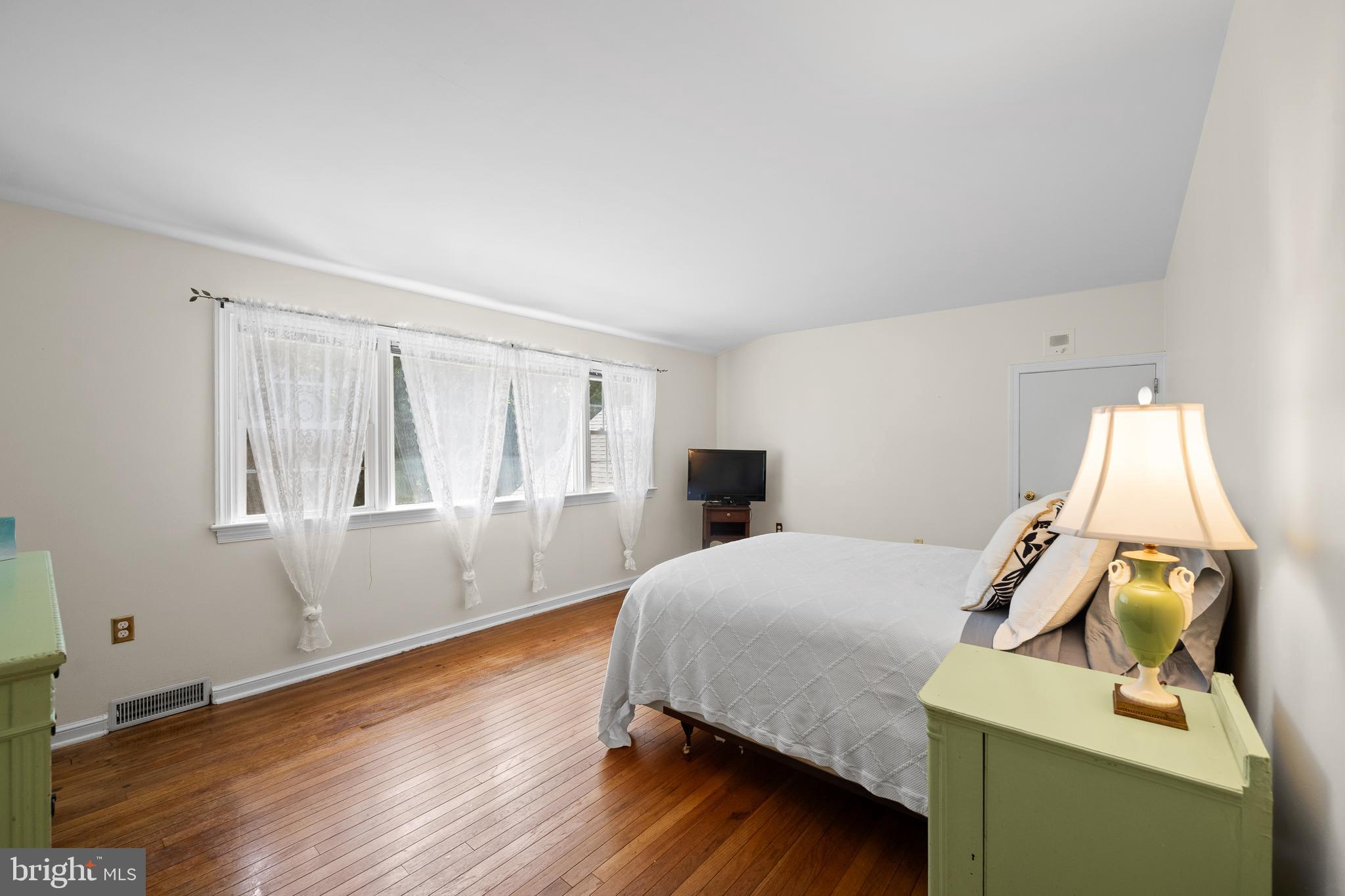 VALLEY FORGE - Residential