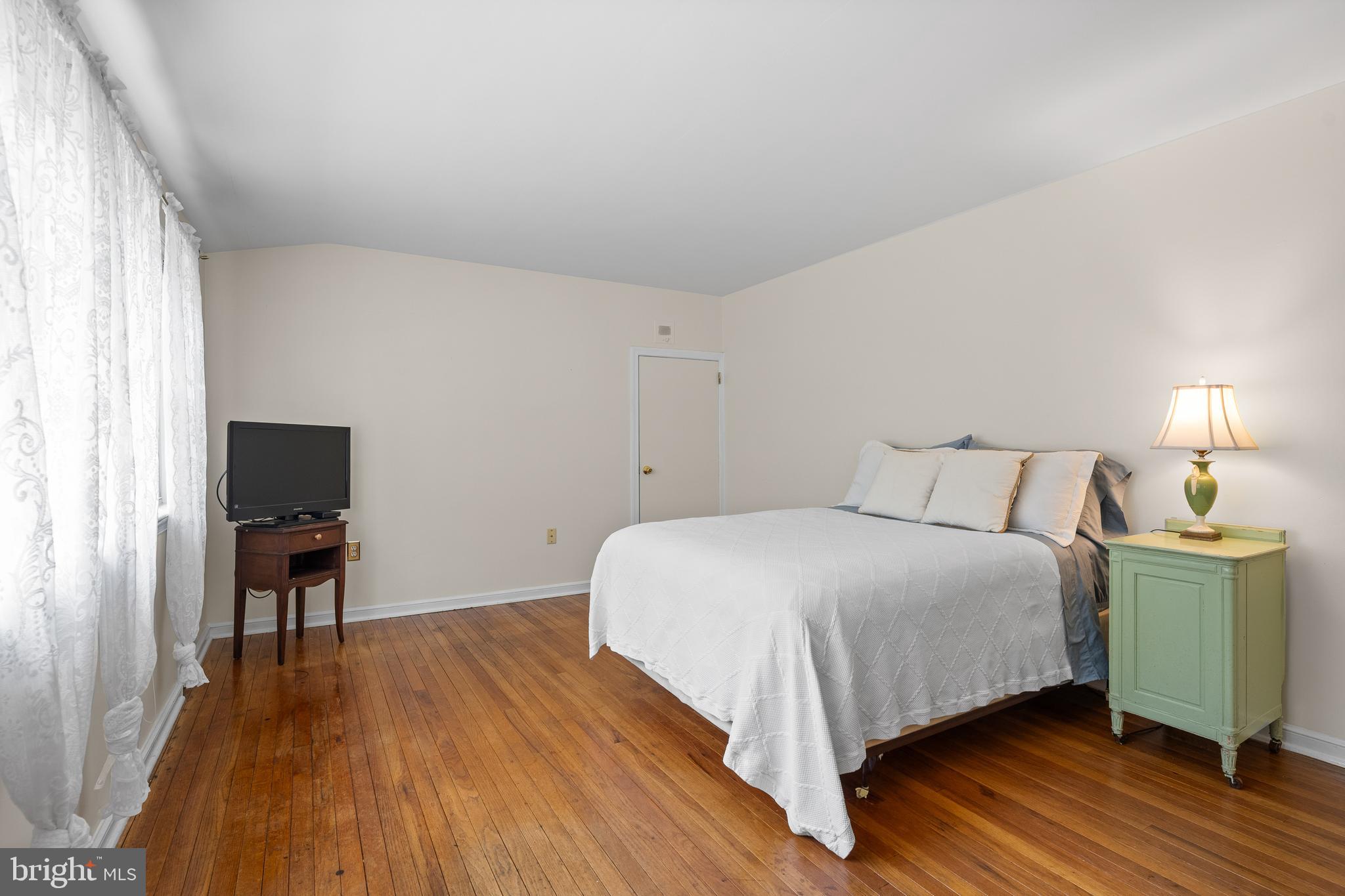 VALLEY FORGE - Residential