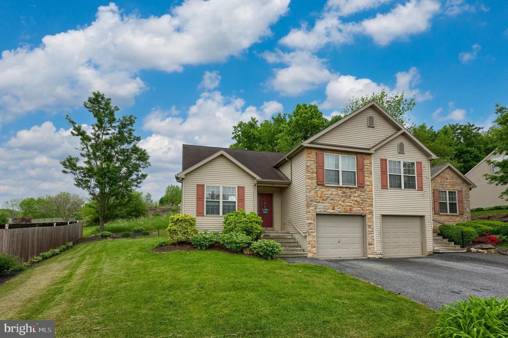 Photo of 567 N STATE ST, EPHRATA, PA 17522 (MLS # PALA2035074)