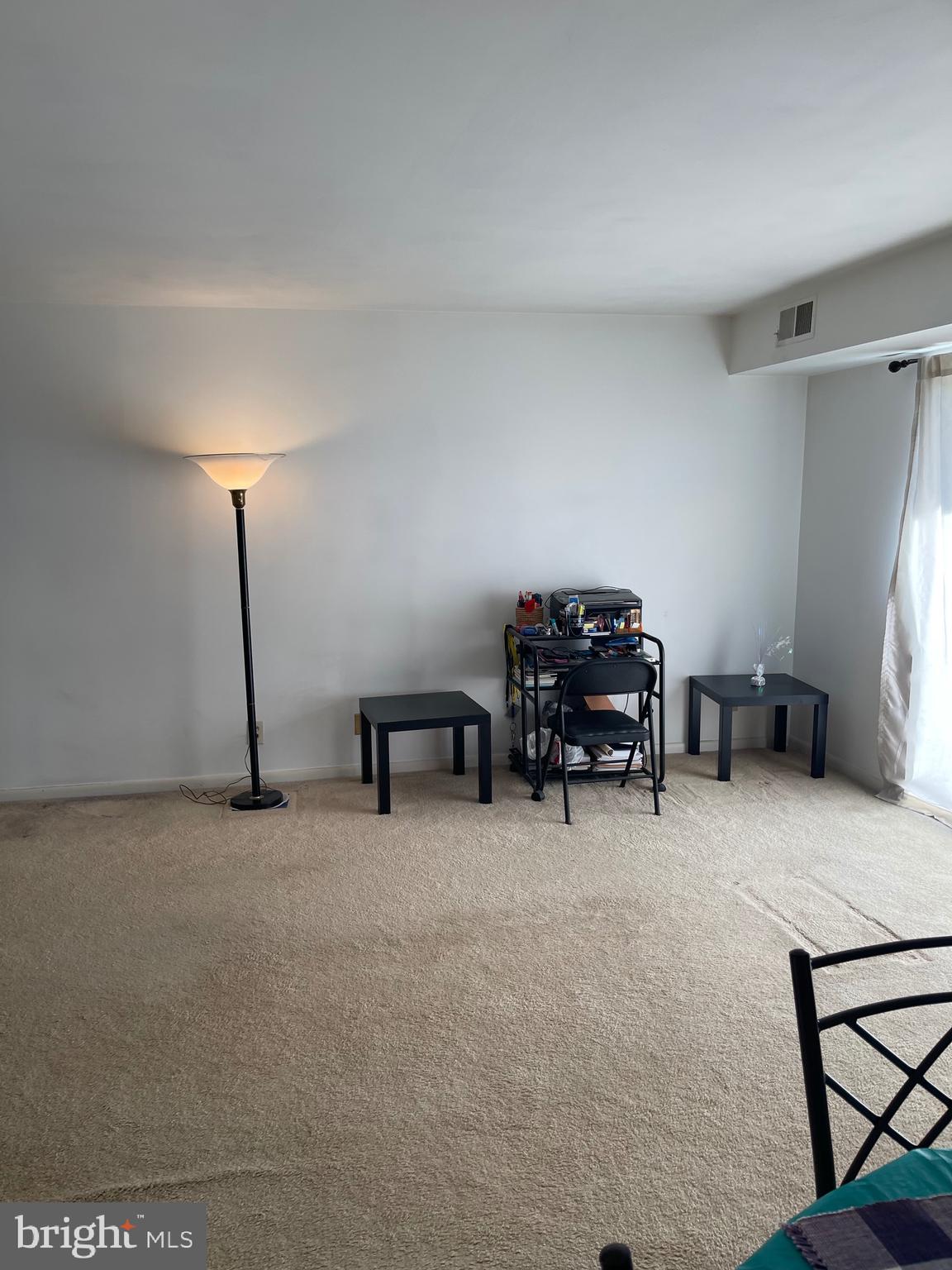 COLUMBIA TOWERS - Residential